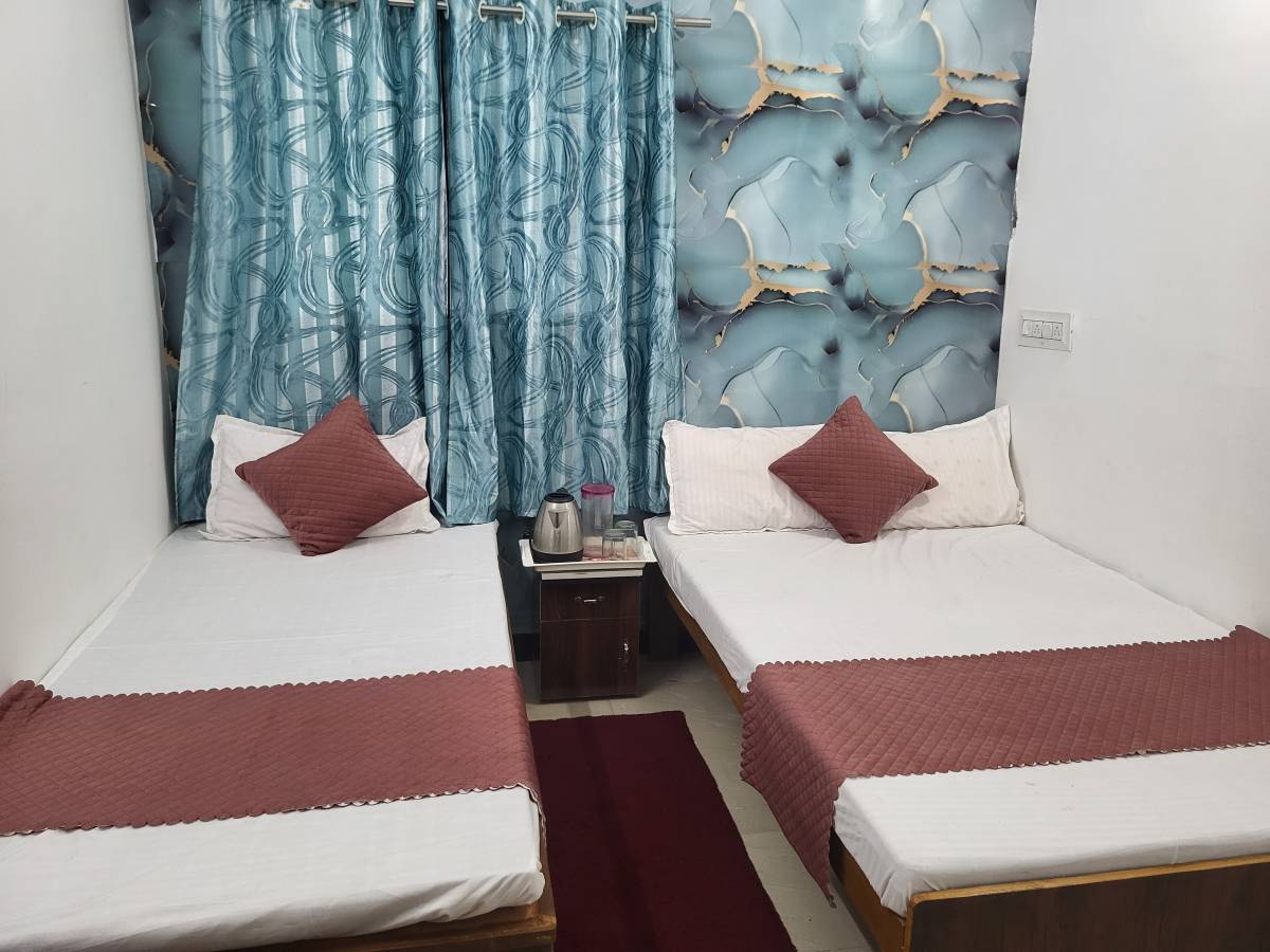 Deluxe Room 1
